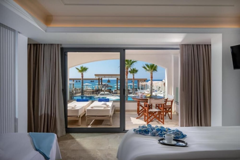Beach/ocean view