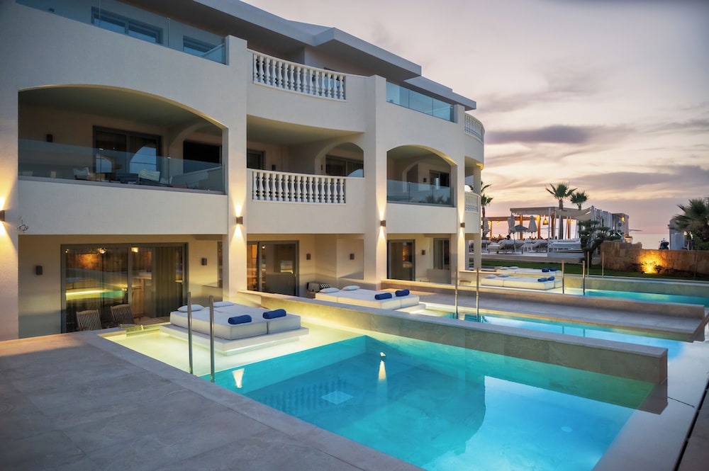 Private pool