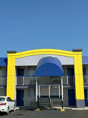 thumbnail: Exterior