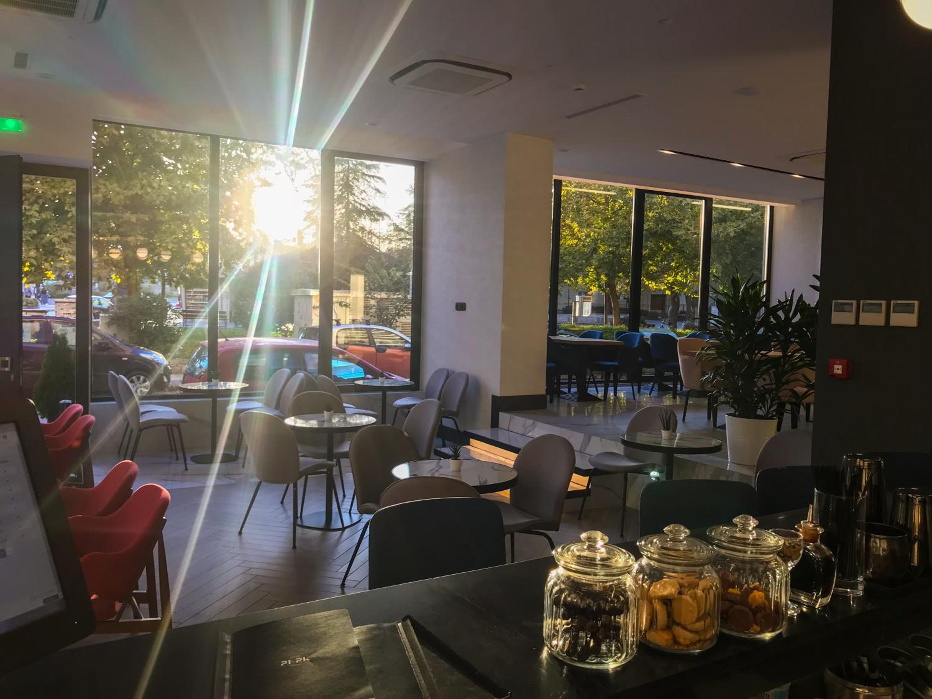 Restaurant-cafeteria