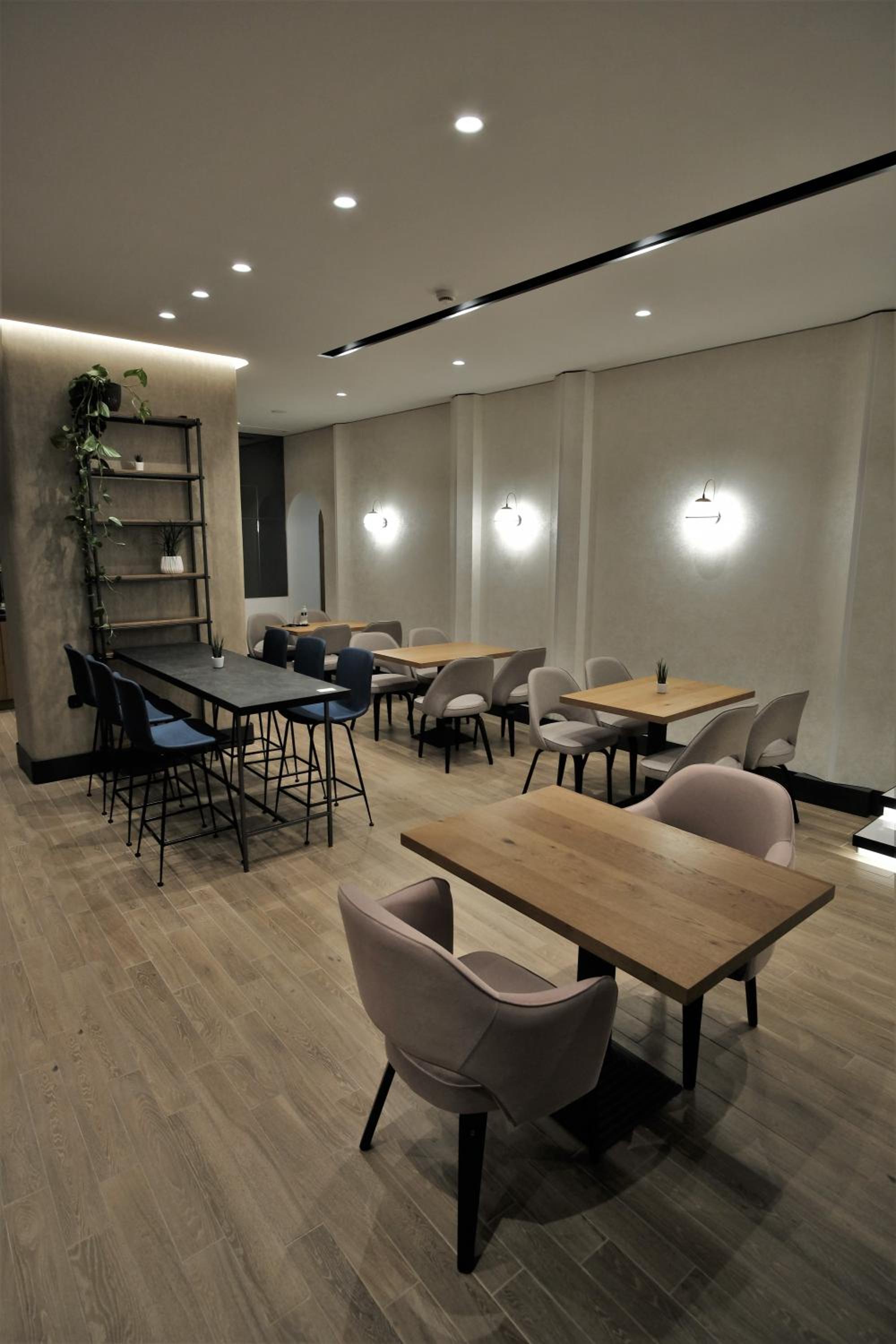 Restaurant-cafeteria