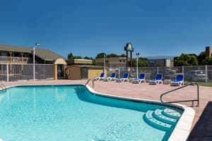 thumbnail: Pool