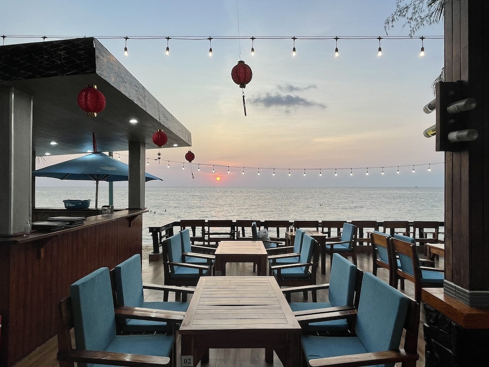 Beach bar