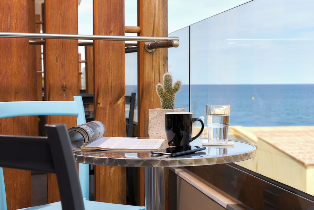 Beach/ocean view