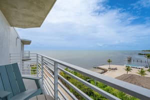 thumbnail: Balcony view