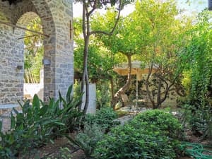 thumbnail: Exterior