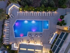 thumbnail: Exterior