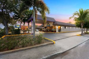 thumbnail: Exterior