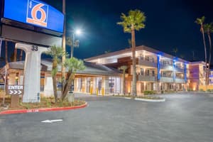 thumbnail: Exterior