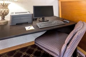 thumbnail: Business center
