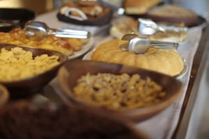 thumbnail: Breakfast area