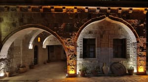 thumbnail: Exterior