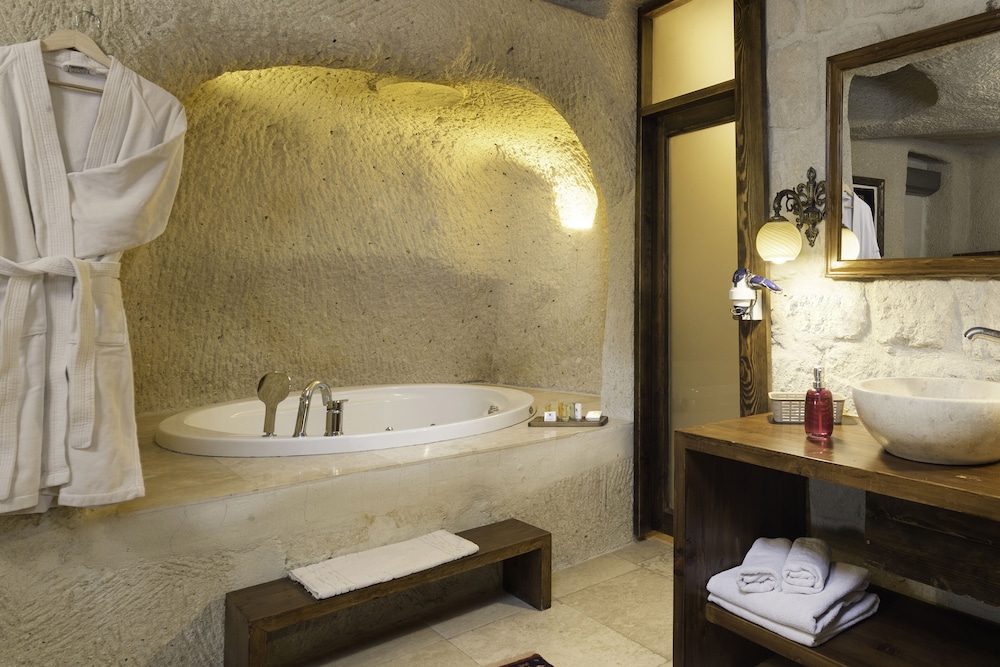Jetted tub