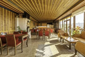 thumbnail: Breakfast area