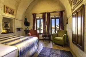 thumbnail: Interior entrance