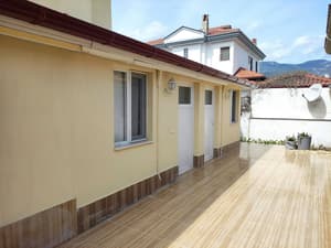 thumbnail: Exterior