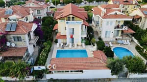 thumbnail: Front of property