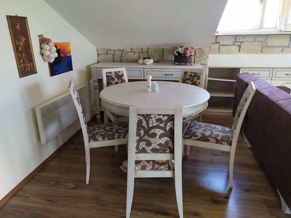 Restaurant-cafeteria