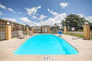 thumbnail: Pool,On-Site,Property Amenity,Recreation