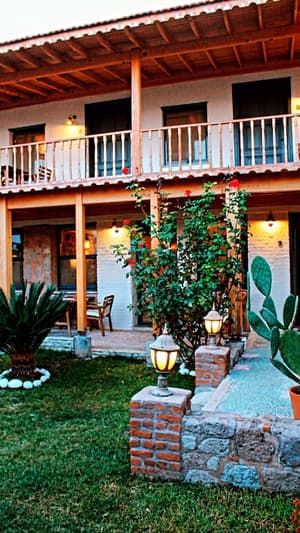 thumbnail: Front of property