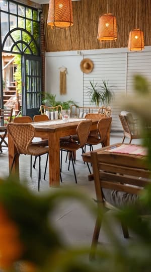thumbnail: Restaurant