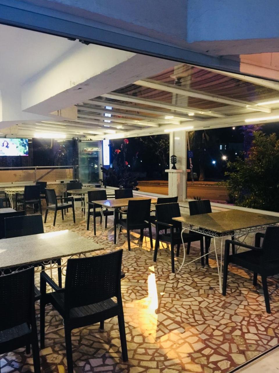 Restaurant-cafeteria