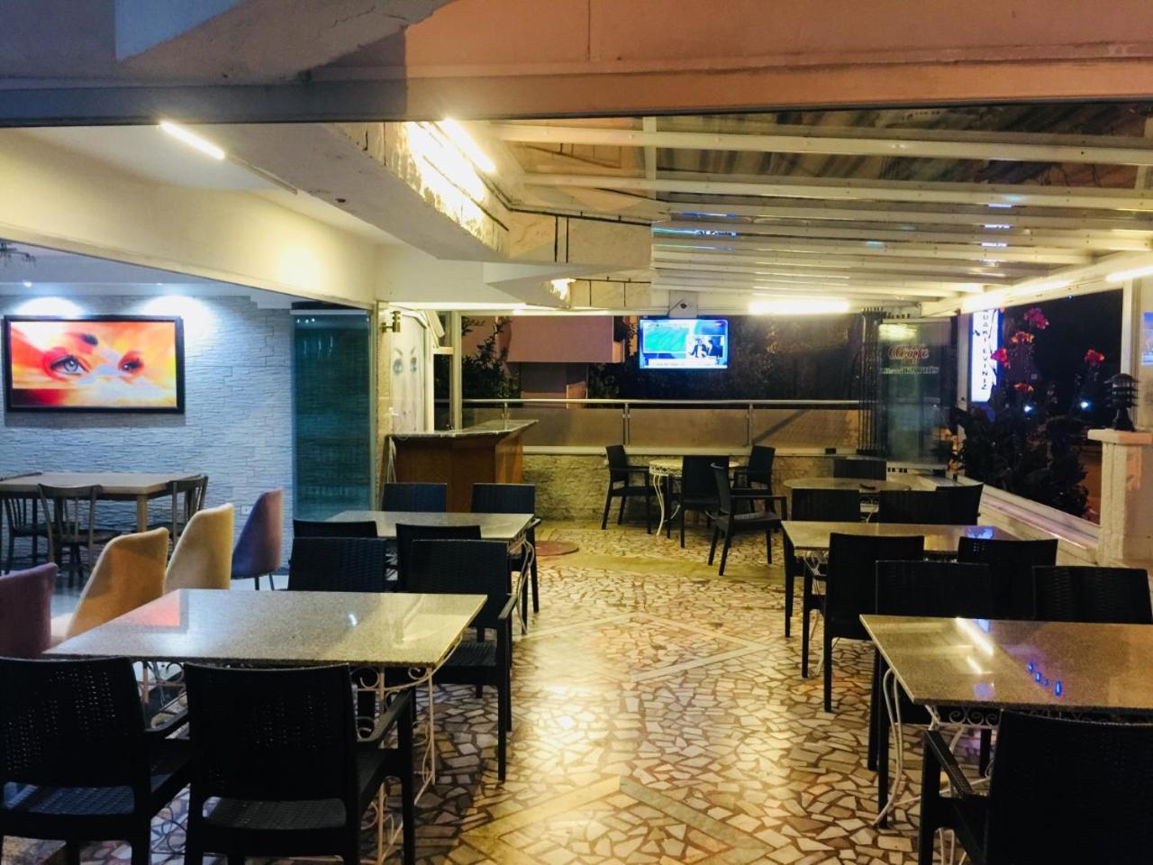 Restaurant-cafeteria