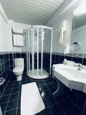 thumbnail: Bathroom