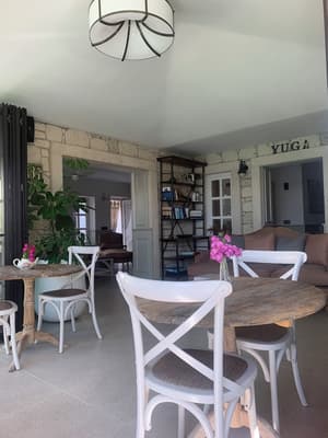 thumbnail: Interior detail
