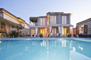 thumbnail: Pool