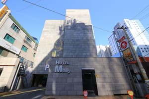 thumbnail: Front of property