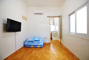thumbnail: Front of property