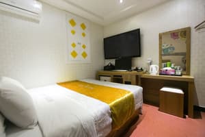 thumbnail: Room