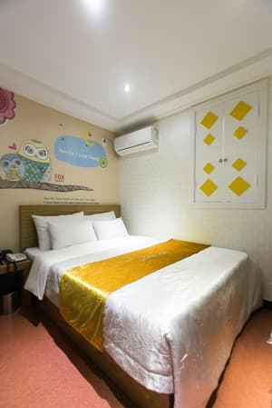 thumbnail: Room