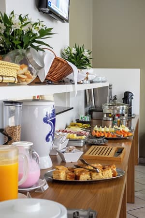 thumbnail: Breakfast buffet