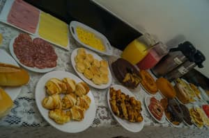 thumbnail: Breakfast area