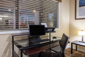 thumbnail: Business center
