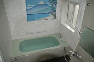 thumbnail: Deep soaking bathtub