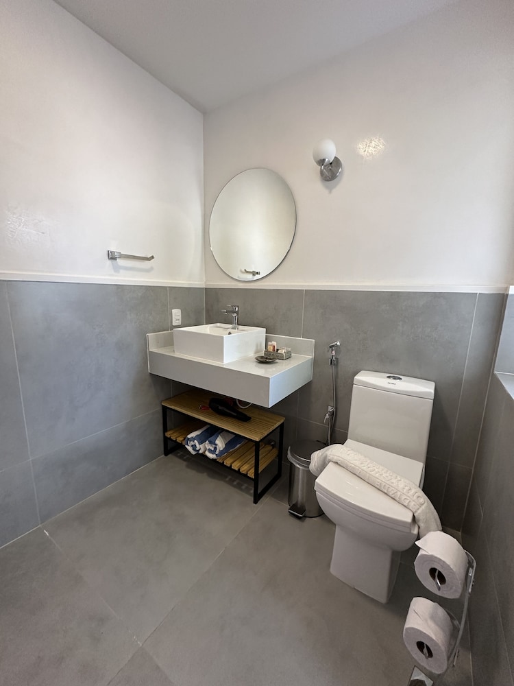 Bathroom amenities
