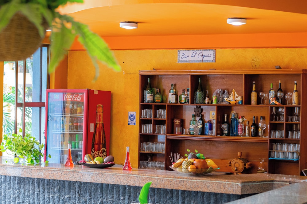 Poolside bar