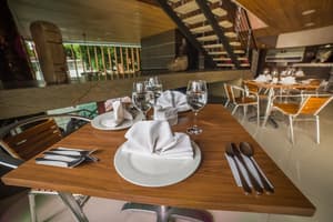 thumbnail: Restaurant