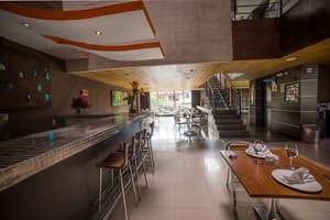 thumbnail: Restaurant