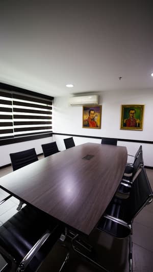 thumbnail: Business center