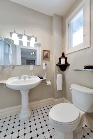 thumbnail: Bathroom