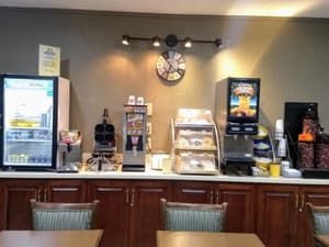 thumbnail: Breakfast area
