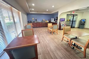 thumbnail: Breakfast area