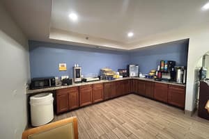 thumbnail: Breakfast area