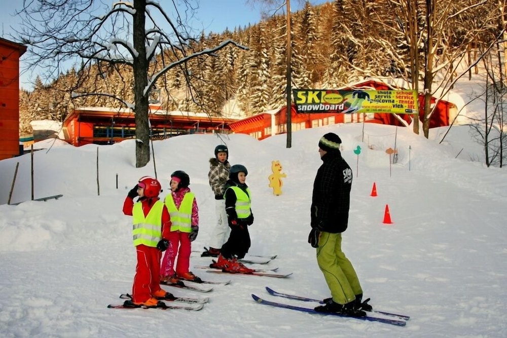 Snow and ski sports