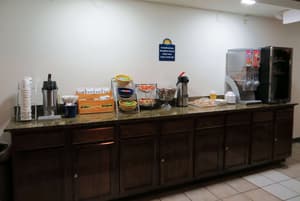 thumbnail: Breakfast area