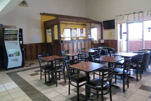 thumbnail: Breakfast area